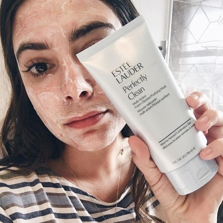 Công dụng Sữa rửa mặt Estee Lauder Perfectly Clean 150ml